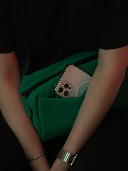 Slingbag 輕便防潑水斜跨包-綠色