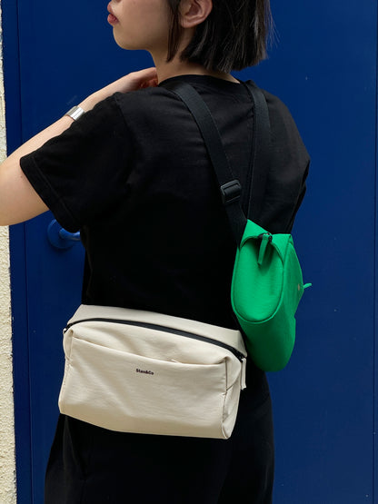 Slingbag 輕便防潑水斜跨包-燕麥色