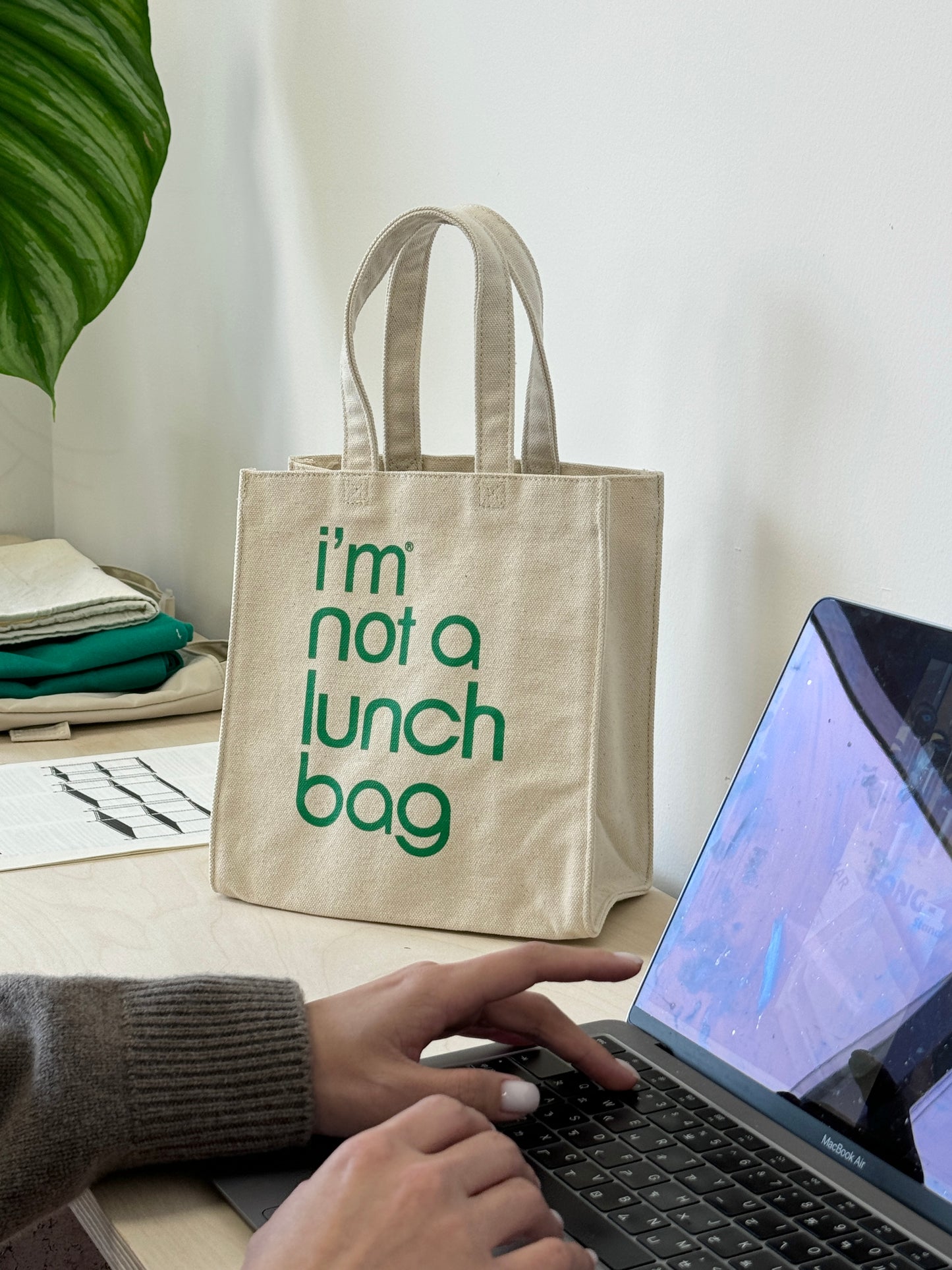 1.0 Lunchbag 手提帆布袋 字母可選